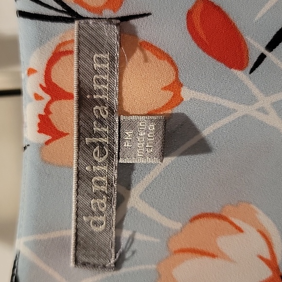 Danielrainn flowery blouse - Picture 2 of 5